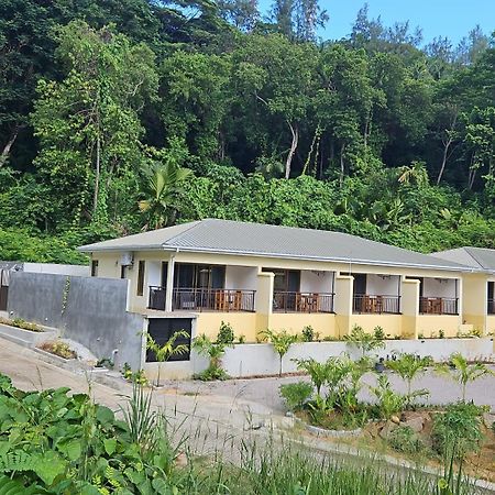 Отель Solea Self Catering Виктория Экстерьер фото